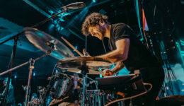 orlando-playing-drums-revoestereo